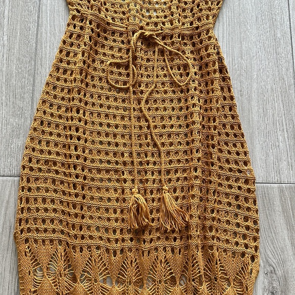 Crochet Coverup - Picture 3 of 9